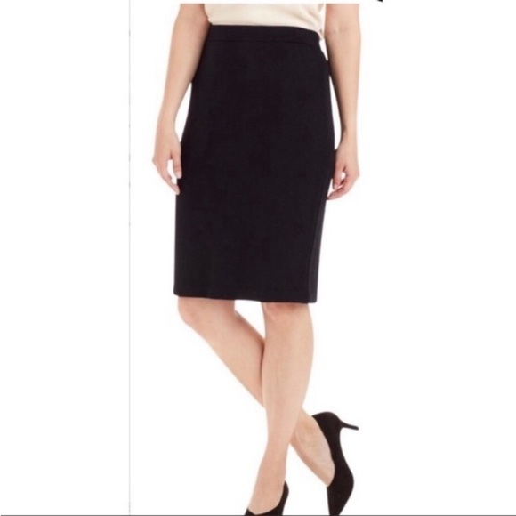 St. John Belted Black Pencil Skirt Sz 8 Office Old Money Capsule Quiet Luxury - Picture 11 of 11